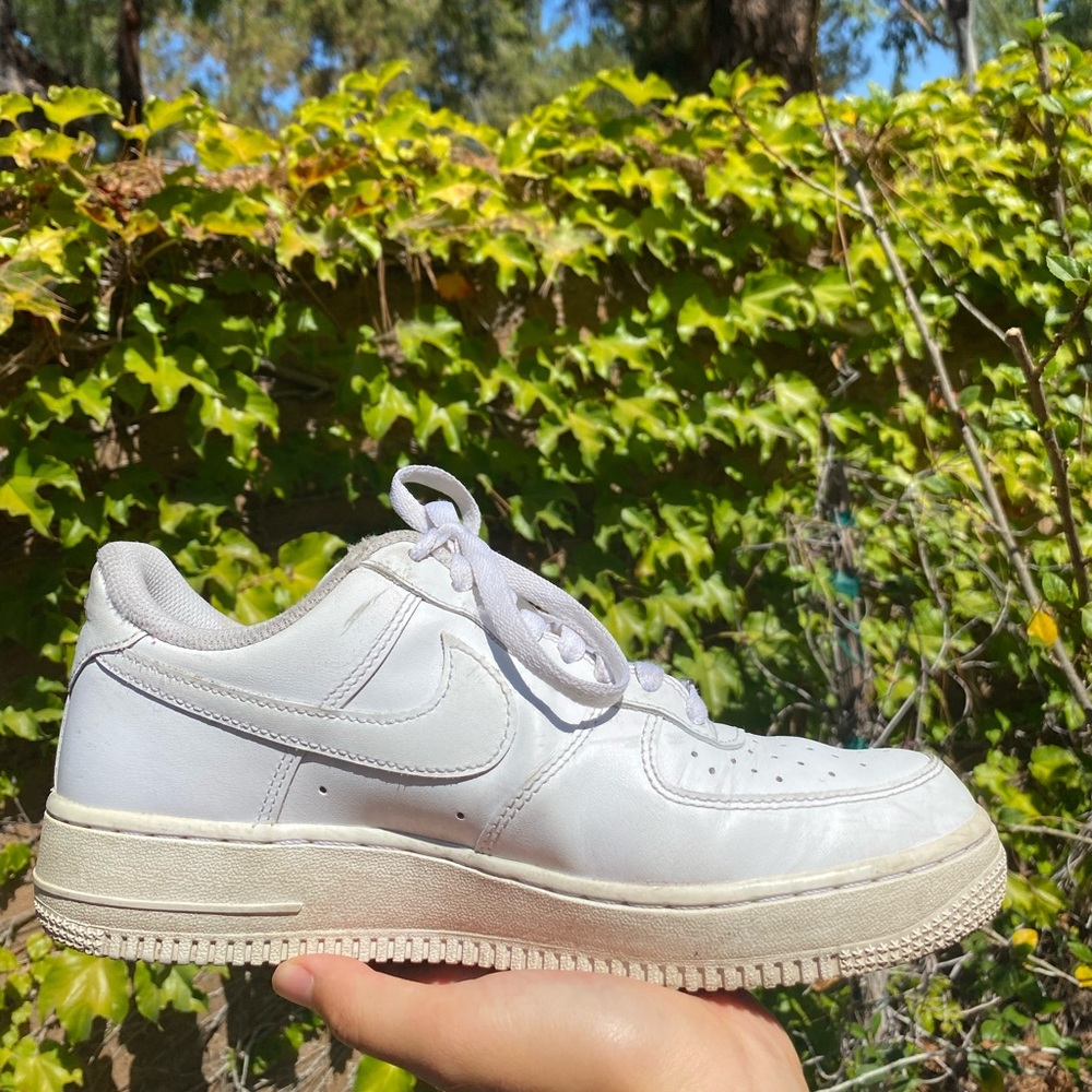 Women’s Nike Air Force 1 in white, size 9w or 7.5m